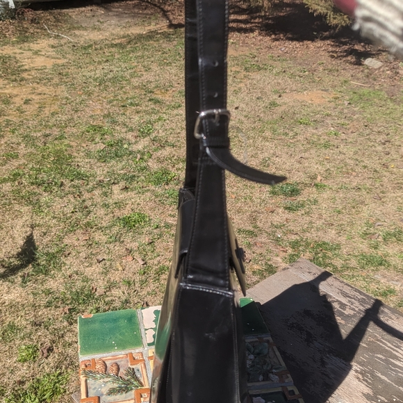 Vintage Versace Patent Black Leather Shoulder Bag - Picture 5 of 6